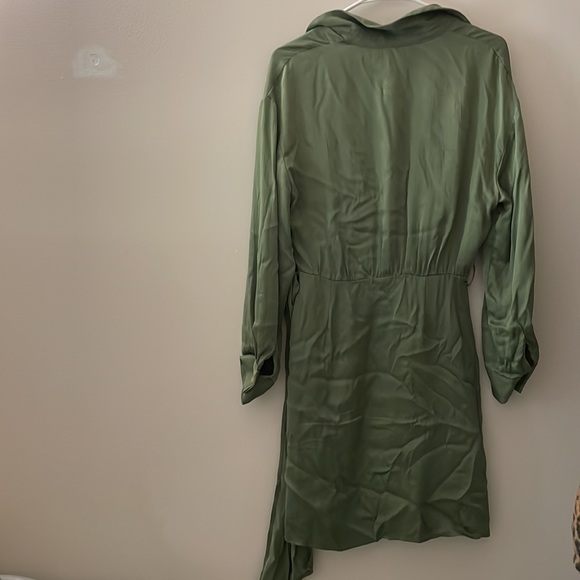 Zara dress - Picture 4 of 4